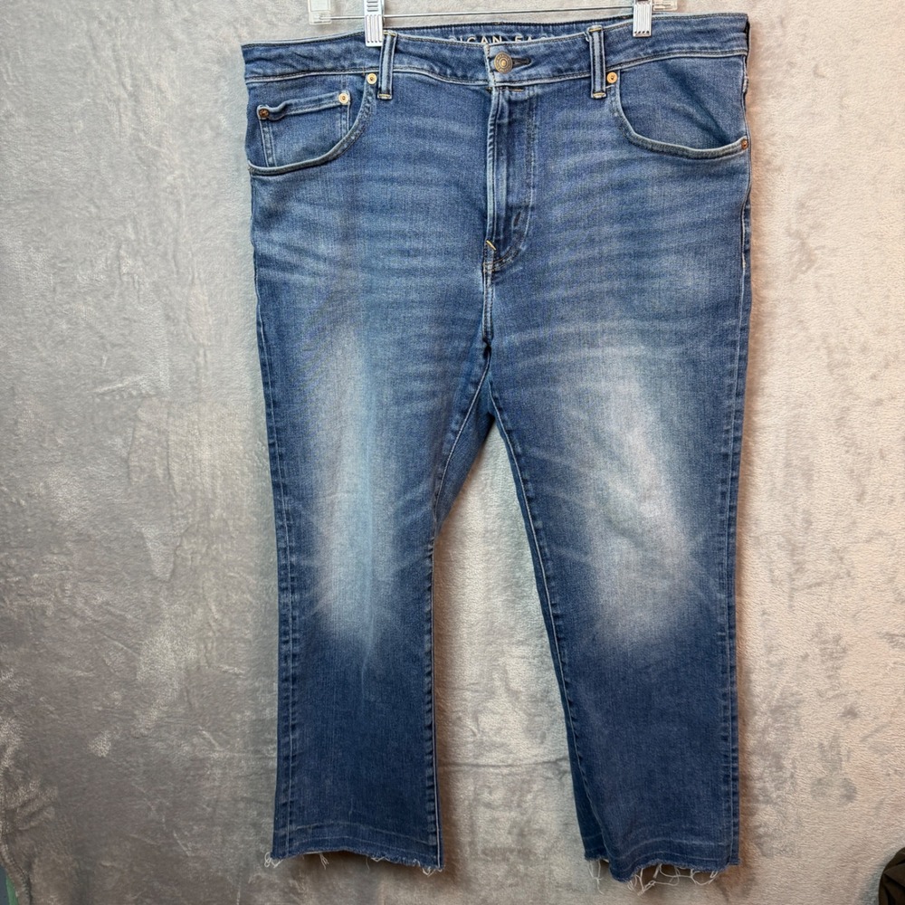 American Eagle Jeans Mens Blue Medium Wash Raw Hem Straight Leg Denim 38x26